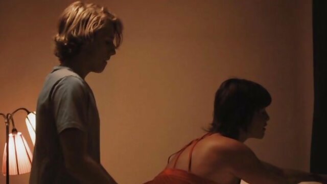 金髪美しさと喜びのコックが割れほっぺ 女性 下着 エロ 動画