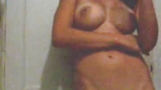 Pikaperは、最初の日にセックスを経験しました ムータン エロ 動画