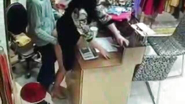 男はナイフで脅された時に女の子を犯す。 エロ 女性 用 動画