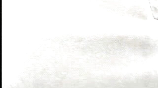 黒いラテックスで残酷なドミノは、スレーブ被験者の裸の体に熱いワックスを注ぐ えろ どう が おんな むけ