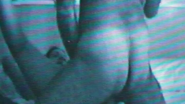 甘い猫を舐めると肛門straponと服を着た豪華なレズビアン。 女性 av 素人