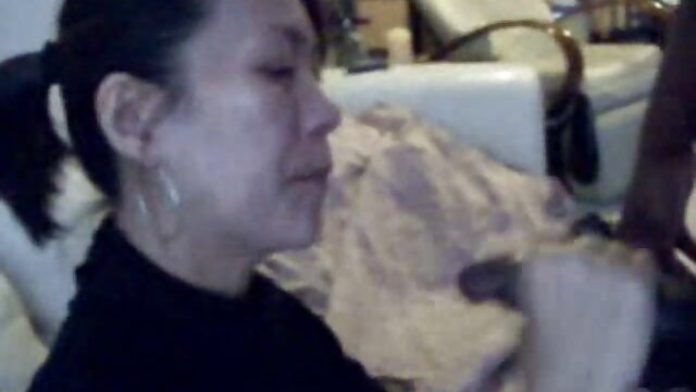 傾斜した目を持つ女性は、会議の後に卵を舐める えろ 動画 鈴木 一徹