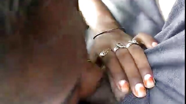 長い黒いボルトは、濡れた猫と金髪を性交する。 女性 の ため の アダルト 無料