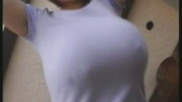 グラマー滑り舐めている男が神blowjobから彼に アダルト 女性 ビデオ