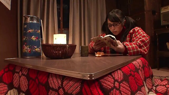 美しさlicks友人の滑り中にマッサージ エロ 動画 ムーミン