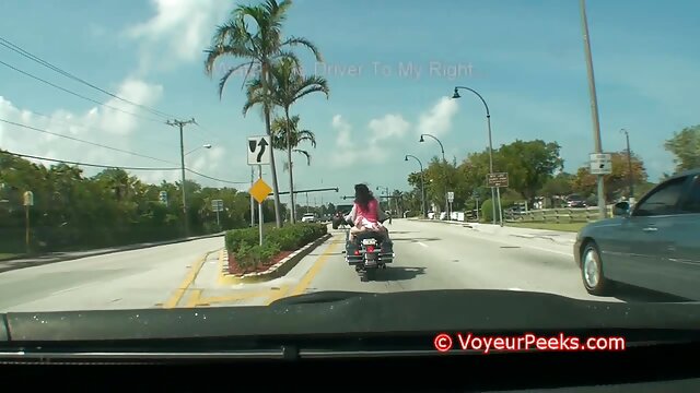 黒人の男にフェラを与える普通の成熟した。 長身 女 エロ 動画